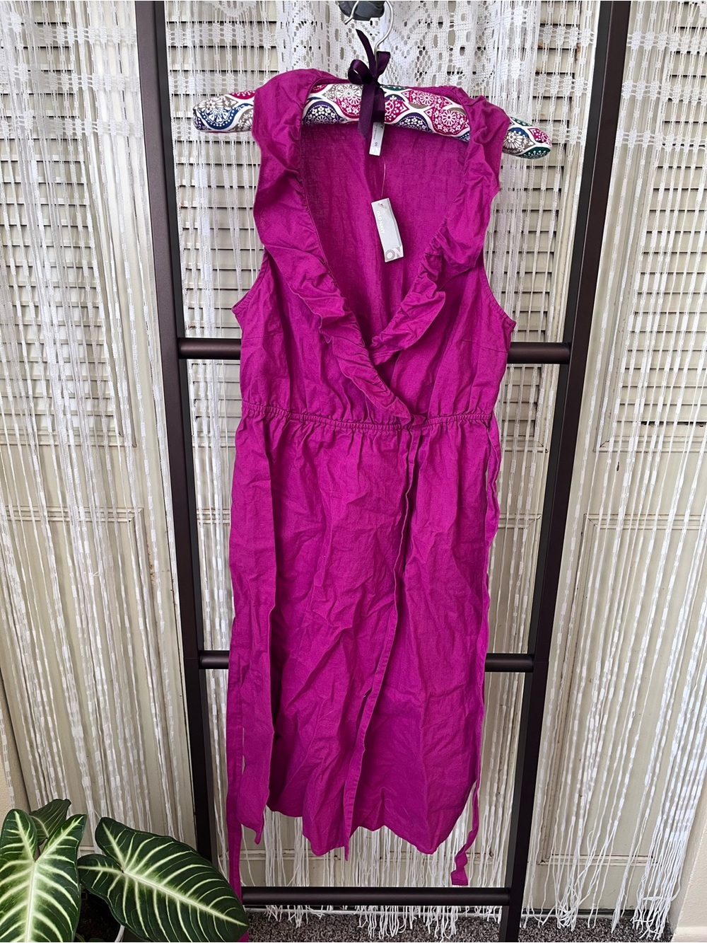 Ruffled V-Neck Sleeveless Midi Dress in Magenta